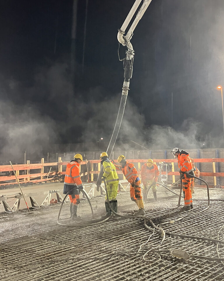 Meilenstein beim Brückenneubau über die Kleine Isar